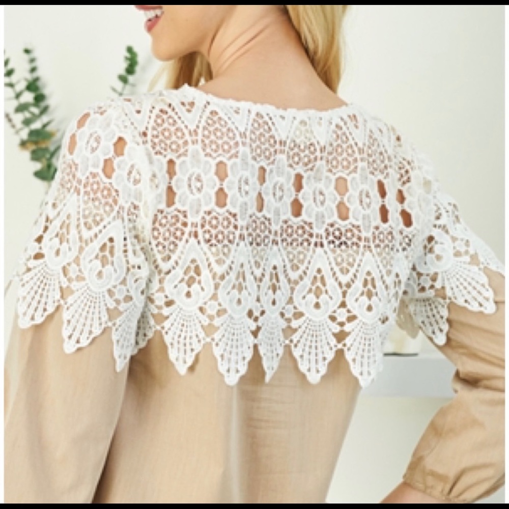 41 A’reve Floral Heart Crochet Shoulder Top Lace - Picture 3 of 12
